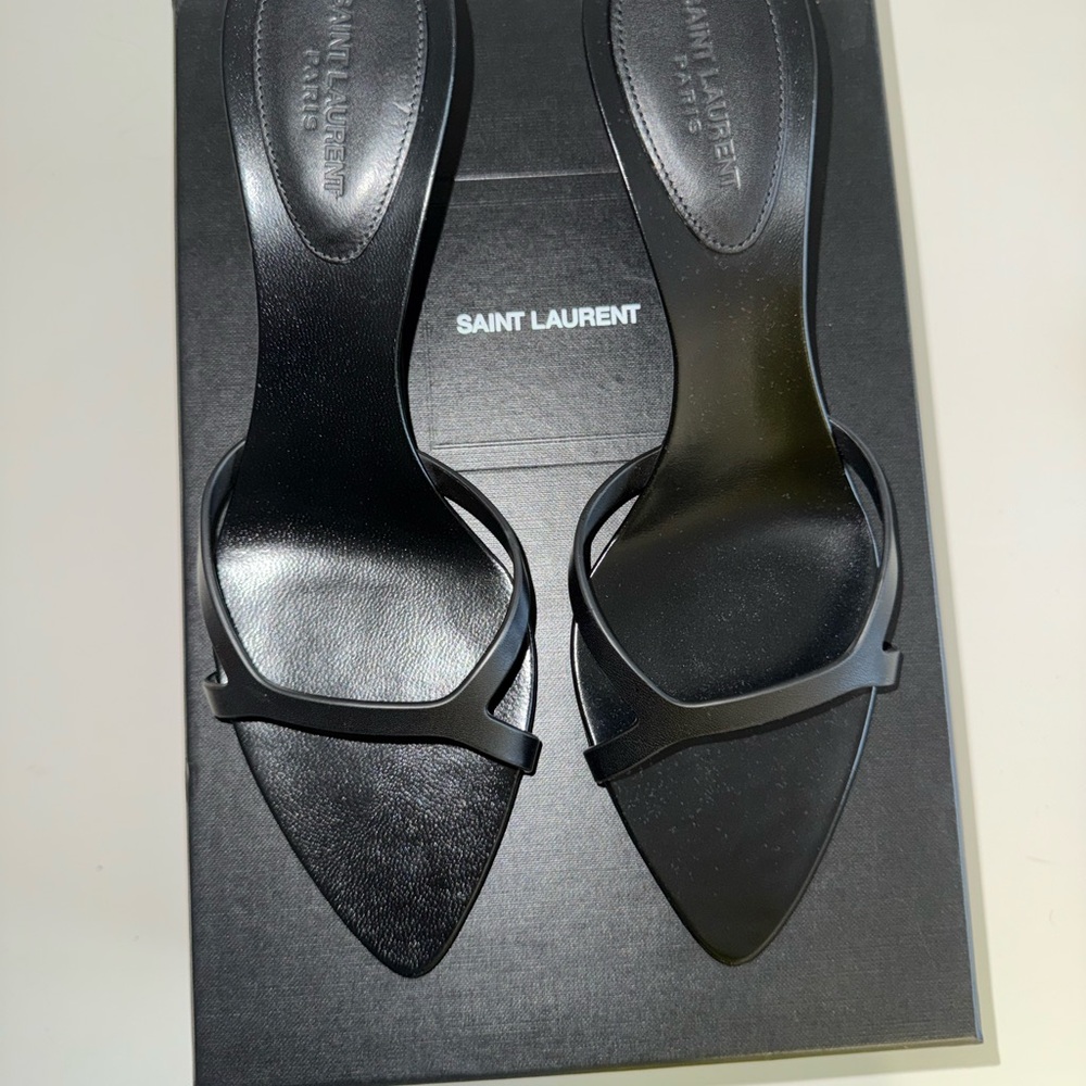 Yves Saint Laurent Black Pointed Toe Stiletto Heels